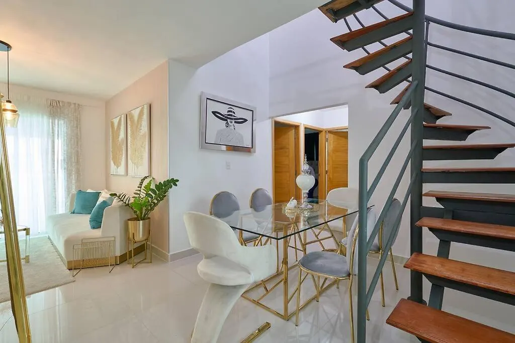 Luxury + Jacuzzi Ocean-View Penthouse Apartment La Viva