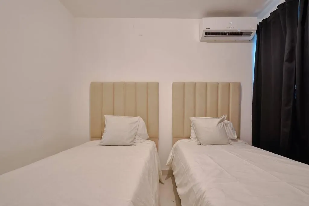 Luxury + Jacuzzi Ocean-View Penthouse Apartment La Viva